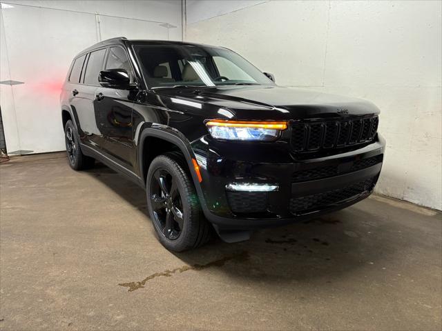 2025 Jeep Grand Cherokee L Limited 4x4 for sale in Johnstown, NY