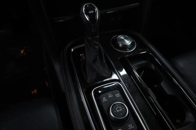 2024 INFINITI QX80 LUXE AWD