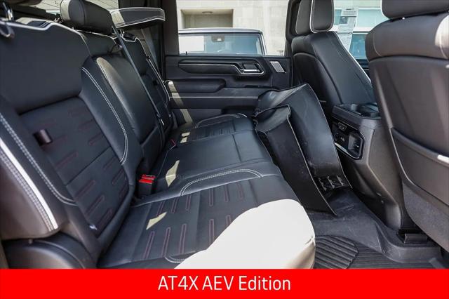2024 GMC Sierra 2500HD 4WD Crew Cab Standard Bed AT4X