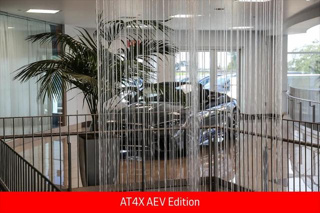 2024 GMC Sierra 2500HD 4WD Crew Cab Standard Bed AT4X