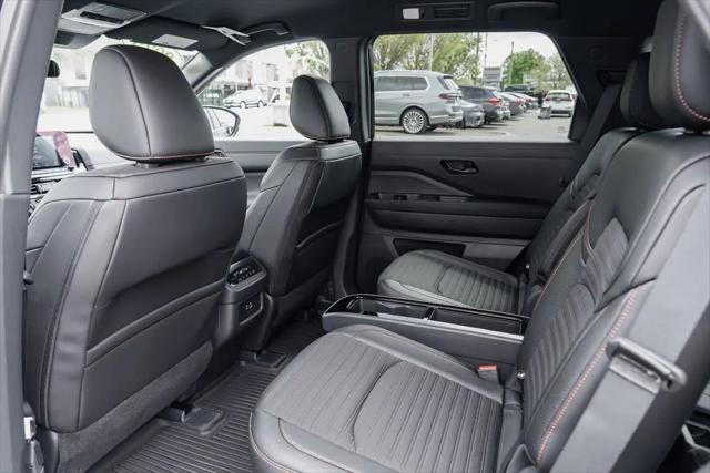 2025 Nissan Pathfinder Rock Creek 4WD