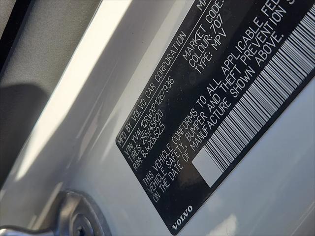 2023 Volvo XC60 B5 Plus Dark Theme