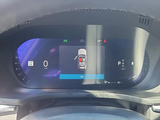 2023 Volvo XC60 B5 Plus Dark Theme