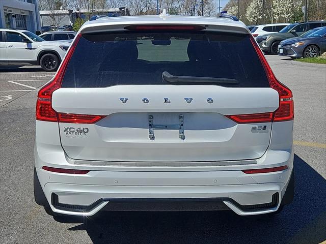 2023 Volvo XC60 B5 Plus Dark Theme