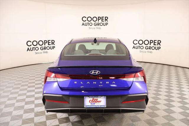 2025 Hyundai Elantra SEL Sport
