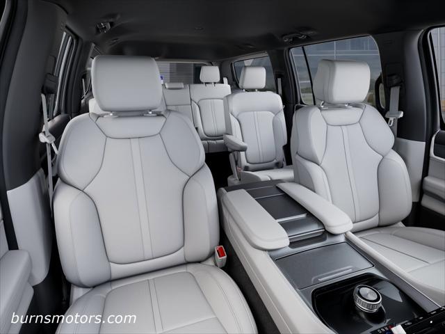 2026 Jeep Grand Wagoneer 4x2