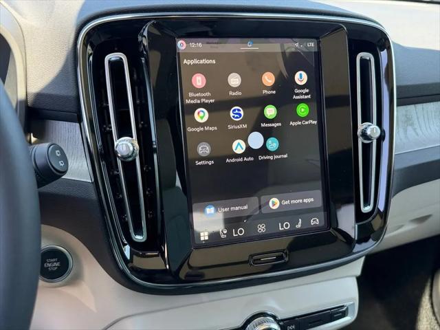 2026 Volvo XC40 Plus, B5 AWD Gas (mild hybrid), Dark
