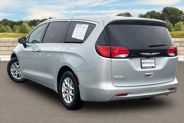 2023 Chrysler Voyager LX