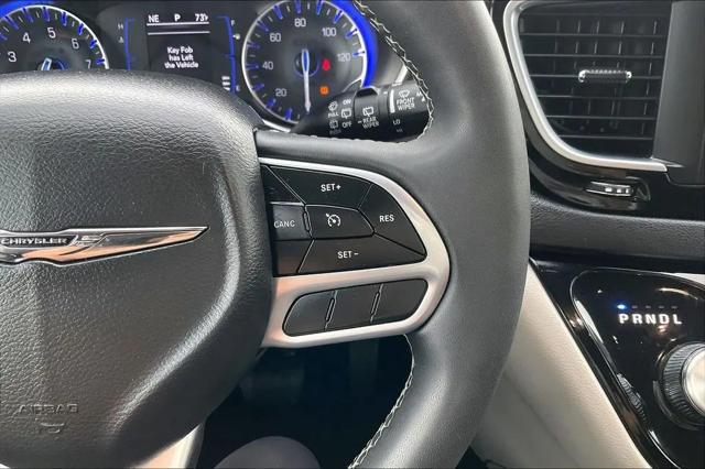 2023 Chrysler Voyager LX
