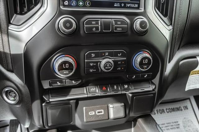 2022 Chevrolet Silverado 1500 4WD Crew Cab Short Bed RST