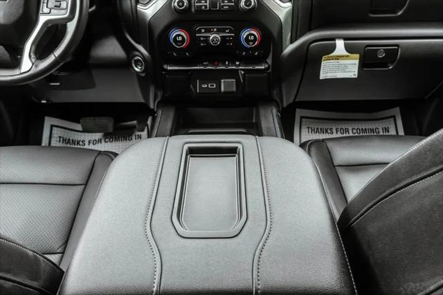 2022 Chevrolet Silverado 1500 4WD Crew Cab Short Bed RST
