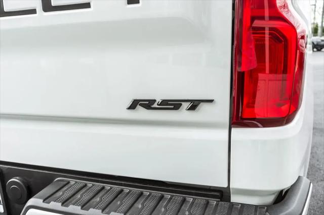 2022 Chevrolet Silverado 1500 4WD Crew Cab Short Bed RST