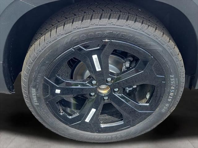 2026 Volkswagen Taos SE Black