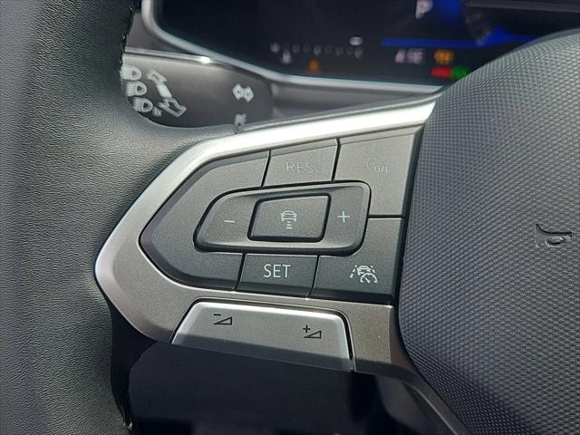 2026 Volkswagen Taos SE Black