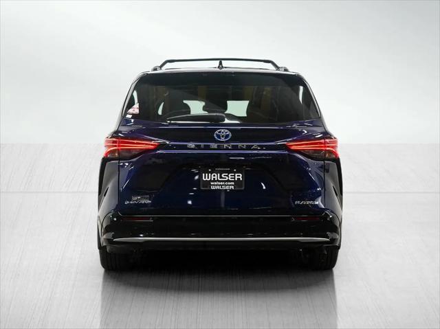2025 Toyota Sienna Platinum