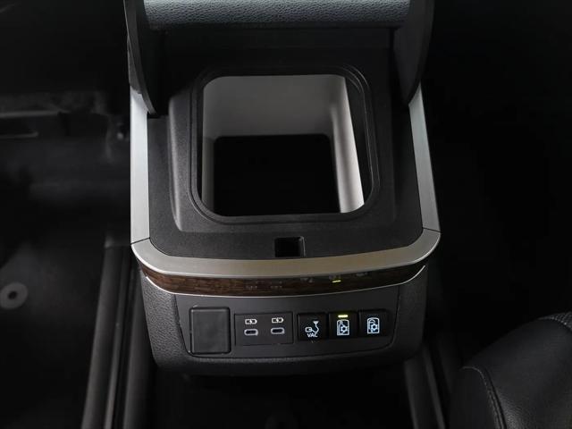 2025 Toyota Sienna Platinum