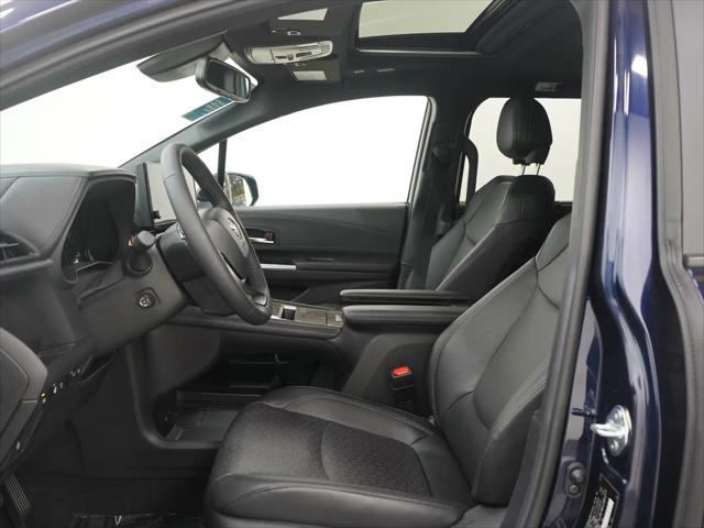 2025 Toyota Sienna Platinum