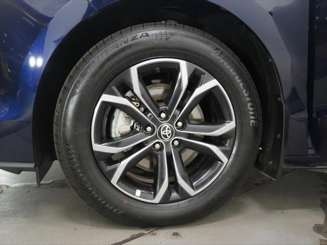 2025 Toyota Sienna Platinum