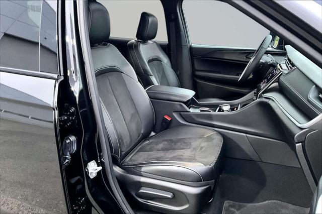 2025 Jeep Grand Cherokee L Altitude X 4x4