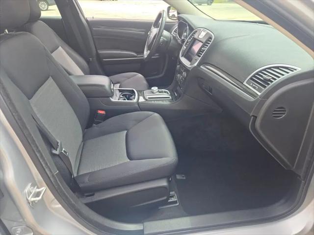2021 Chrysler 300 Touring