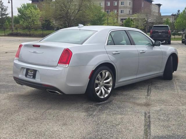 2021 Chrysler 300 Touring