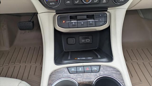 2023 GMC Acadia AWD Denali