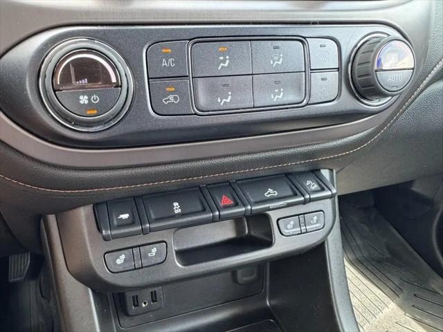 2021 GMC Canyon 4WD Crew Cab Short Box AT4 - Cloth