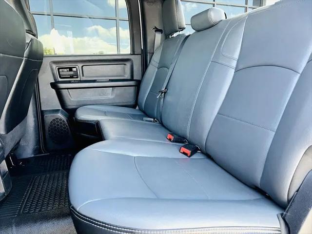 2024 Ram 3500 Tradesman Crew Cab 4x4 8' Box