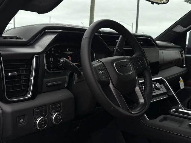 2026 GMC Sierra 2500HD Crew Cab, Standard Bed, Denali Ultimate, 4WD