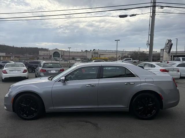 2017 Chrysler 300 AWD