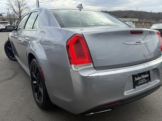 2017 Chrysler 300 AWD