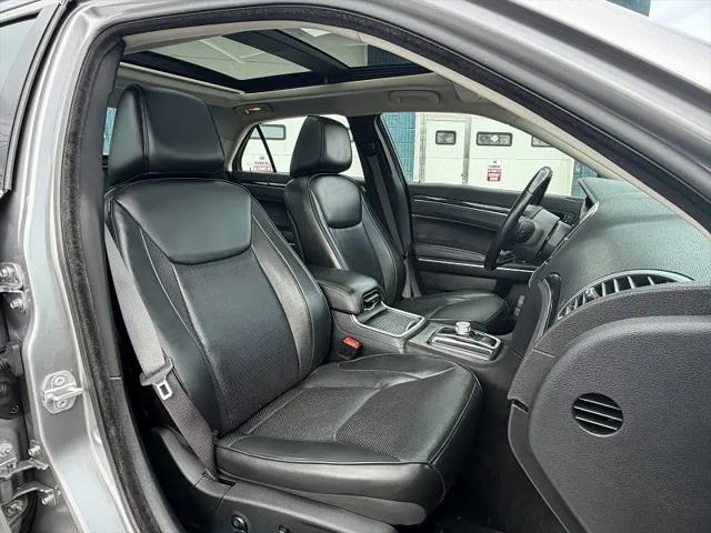 2017 Chrysler 300 AWD