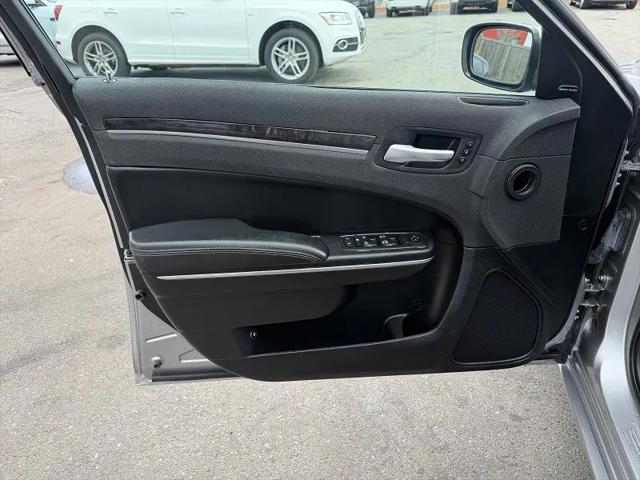 2017 Chrysler 300 AWD