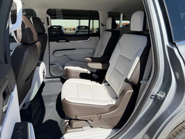 2026 GMC Acadia Denali FWD
