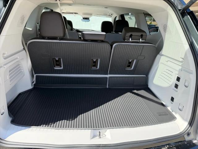 2026 GMC Acadia Denali FWD