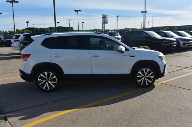 2024 Volkswagen Taos 1.5T SE