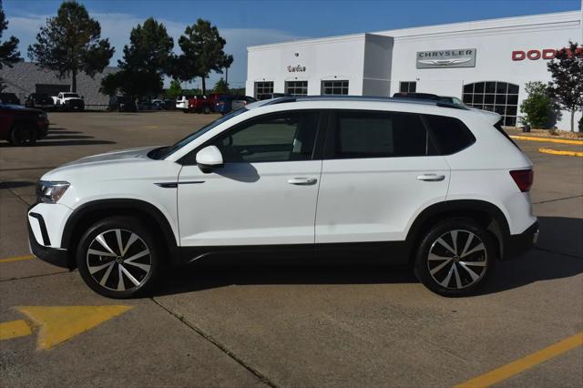 2024 Volkswagen Taos 1.5T SE