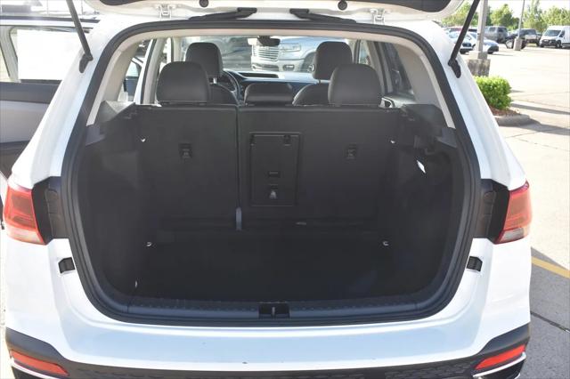 2024 Volkswagen Taos 1.5T SE