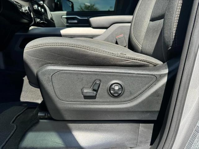 2020 Ram 1500 Big Horn Crew Cab 4x4 5'7" Box