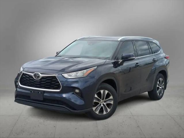 2020 Toyota Highlander XLE for sale in Farmington Hills, MI