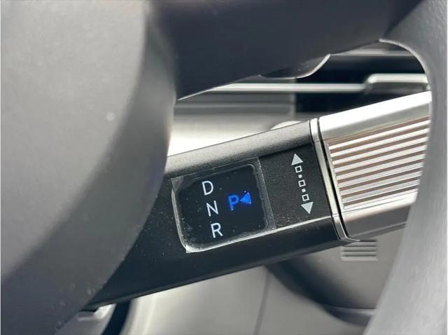 2024 Hyundai Kona EV SE