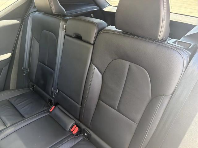 2023 Volvo XC40 B4 Plus Dark Theme