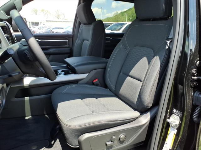 2026 Ram 1500 Big Horn Crew Cab 4x4 64 Box