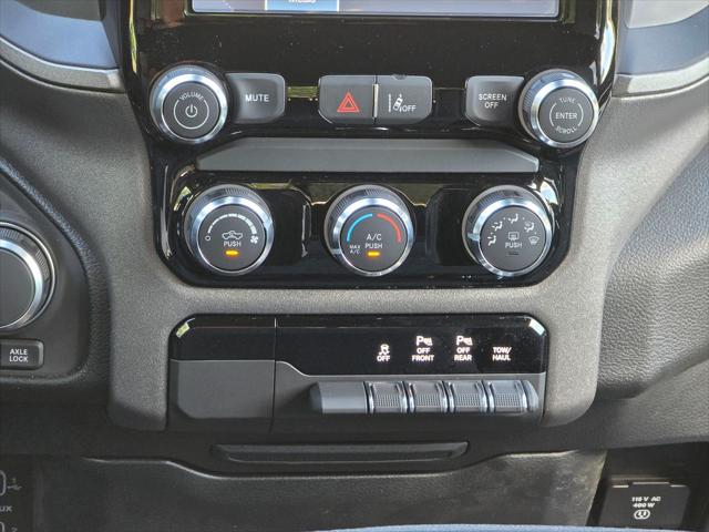 2026 Ram 1500 Warlock Crew Cab 4x4 5'7" Box