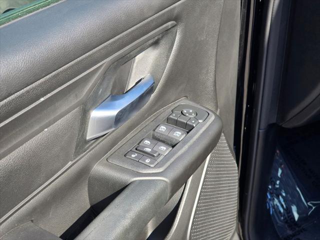 2026 Ram 1500 Warlock Crew Cab 4x4 5'7" Box