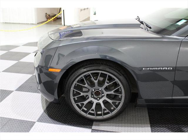 2013 Chevrolet Camaro 2LS