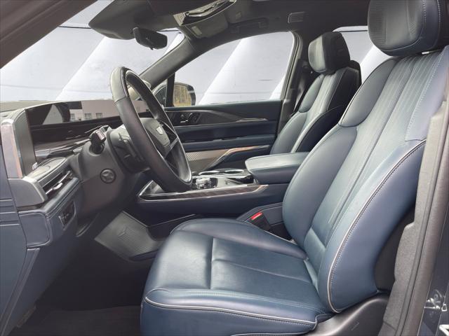 2025 Cadillac Escalade Luxury 2 AWD
