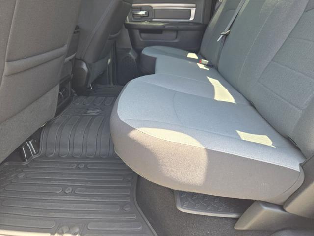 2023 Ram 1500 Classic SLT Crew Cab 4x4 5'7" Box
