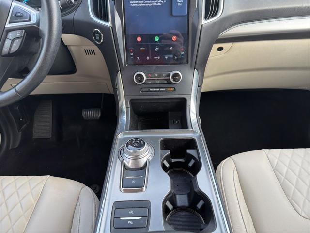 2023 Ford Edge Titanium