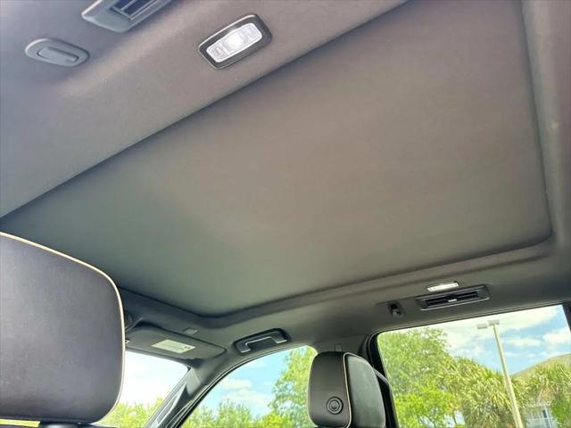 2022 GMC Yukon 2WD SLT